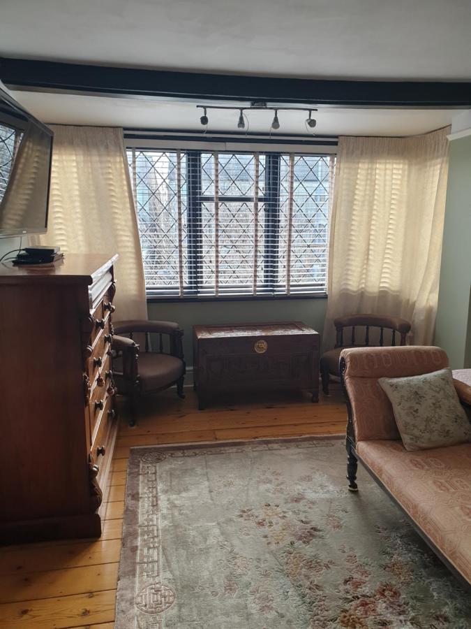 Harry's Bed and breakfast 3*